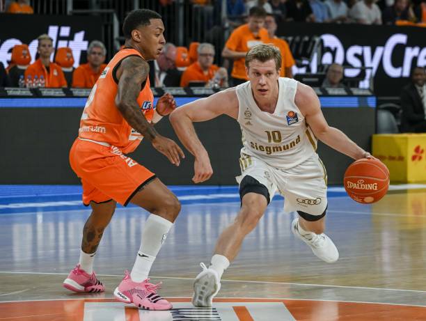 利用现代摄 利用现代摄