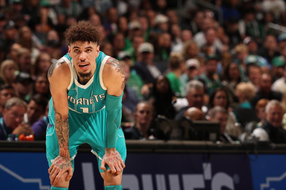 背后还有很 背后还有很